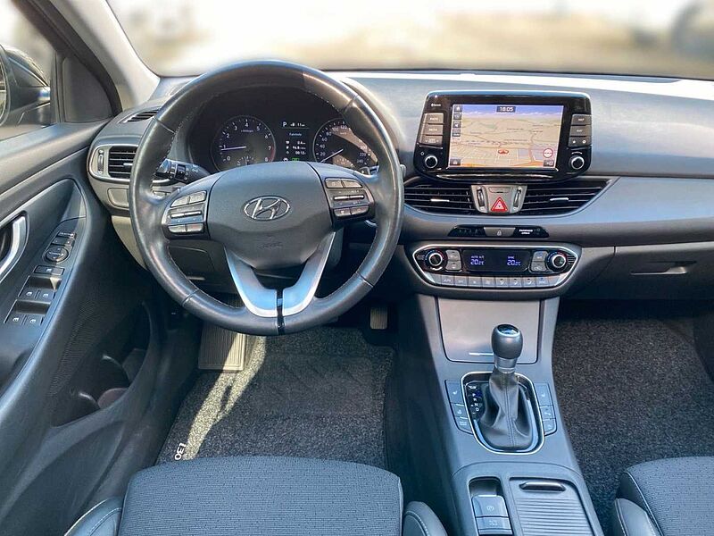 Hyundai i30 cw Premium 'Panoramaglasdach, Navigation'